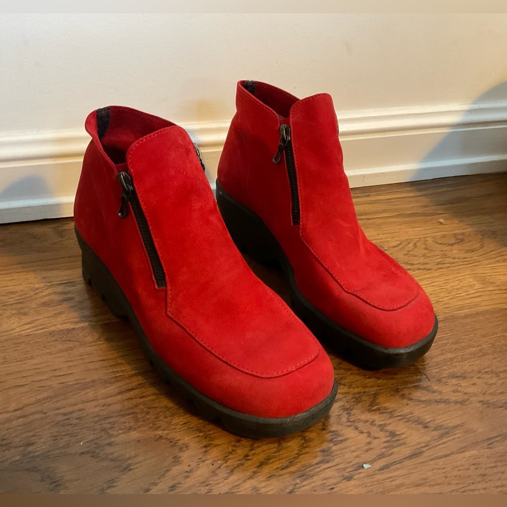 Arche France Red Suede Ankle Boots Platform Size 39 Very Comfortable!!